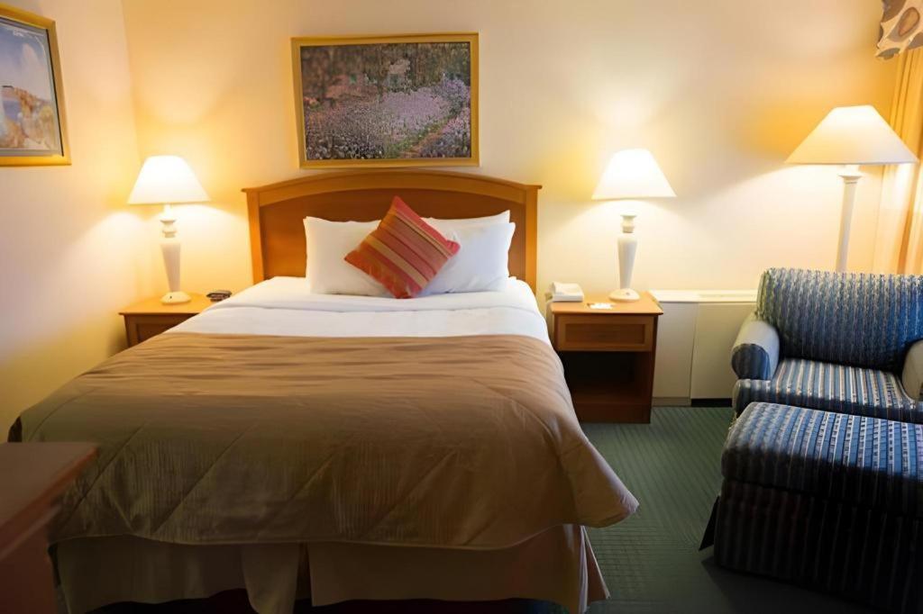 Lifestyle Inn Cedar Falls Exteriér fotografie