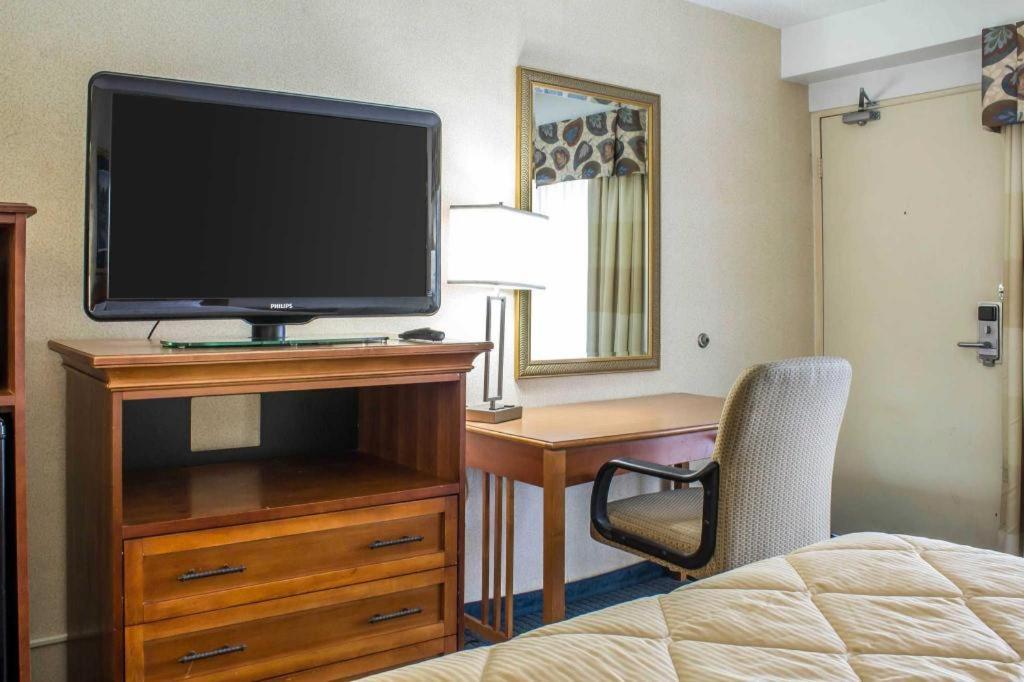 Lifestyle Inn Cedar Falls Exteriér fotografie