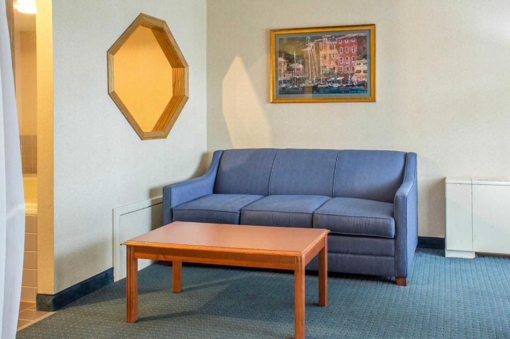 Lifestyle Inn Cedar Falls Exteriér fotografie